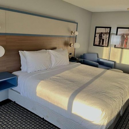 Americinn By Wyndham Reedsburg Zewnętrze zdjęcie