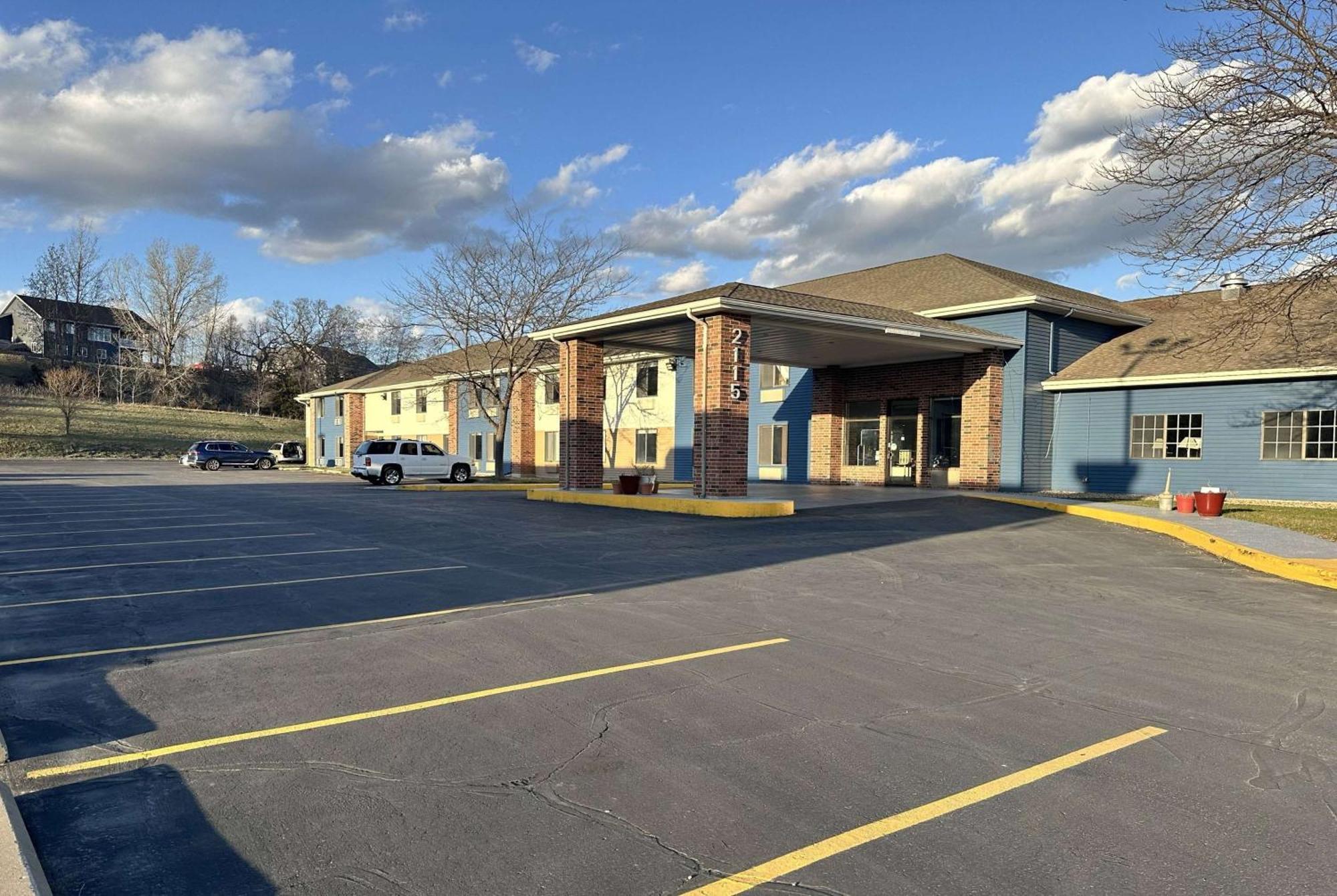 Americinn By Wyndham Reedsburg Zewnętrze zdjęcie