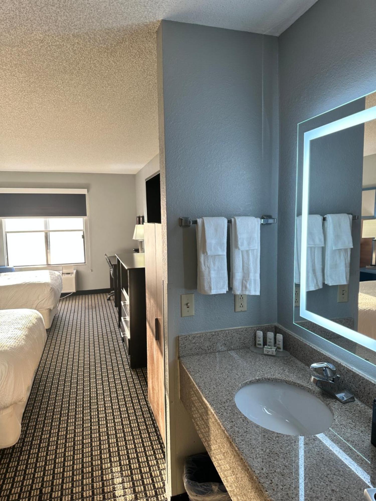 Americinn By Wyndham Reedsburg Zewnętrze zdjęcie