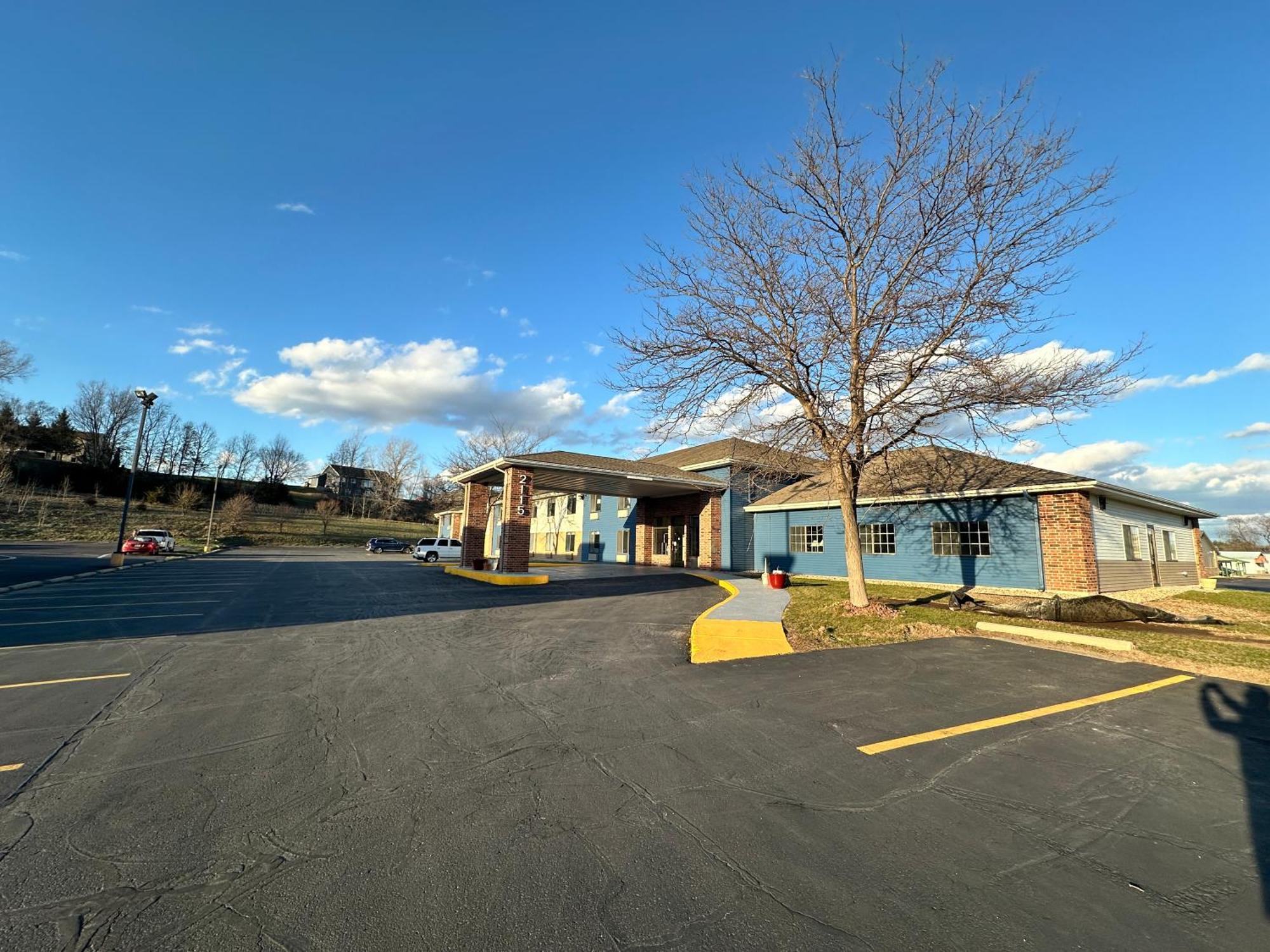 Americinn By Wyndham Reedsburg Zewnętrze zdjęcie