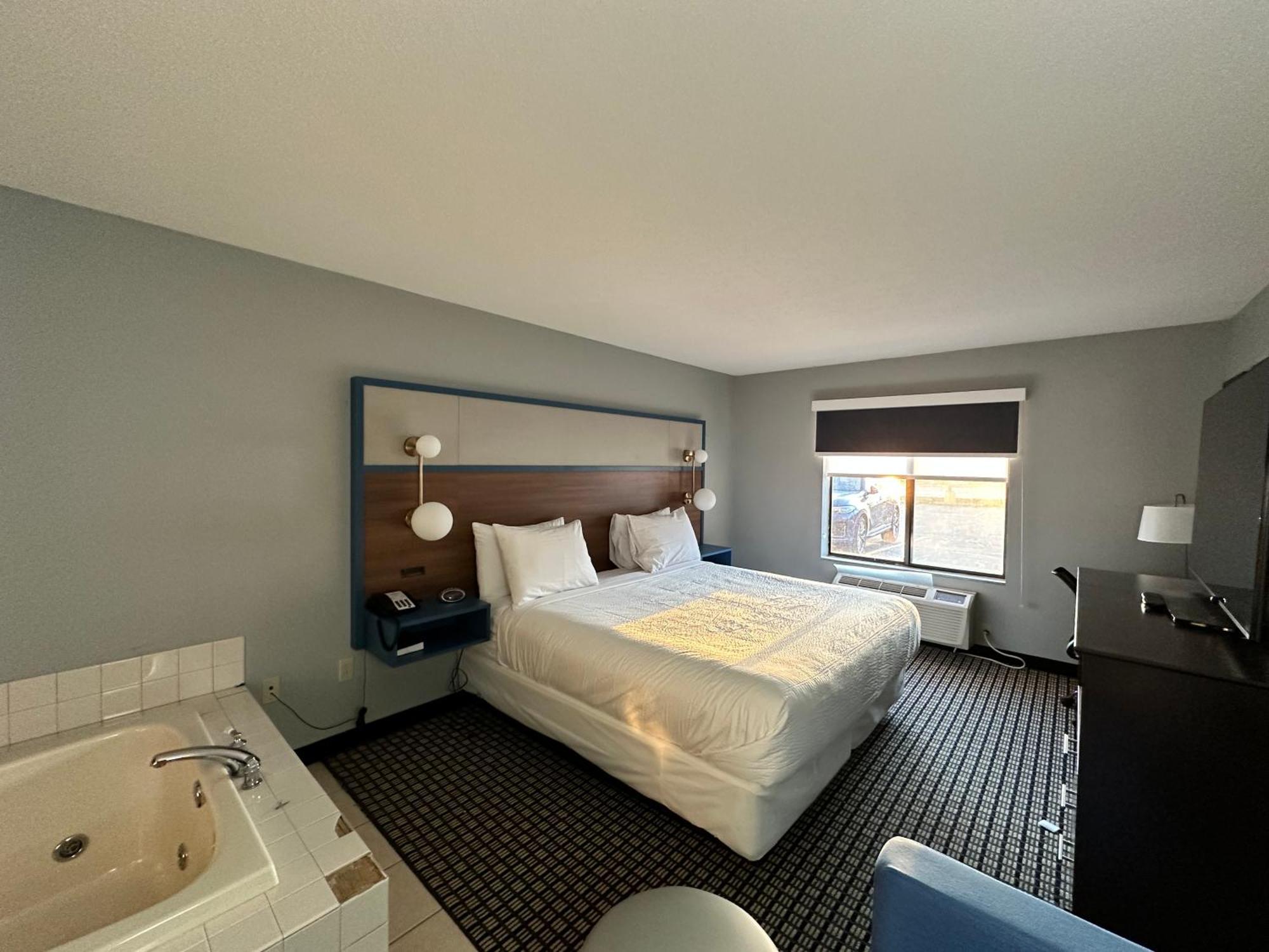 Americinn By Wyndham Reedsburg Zewnętrze zdjęcie