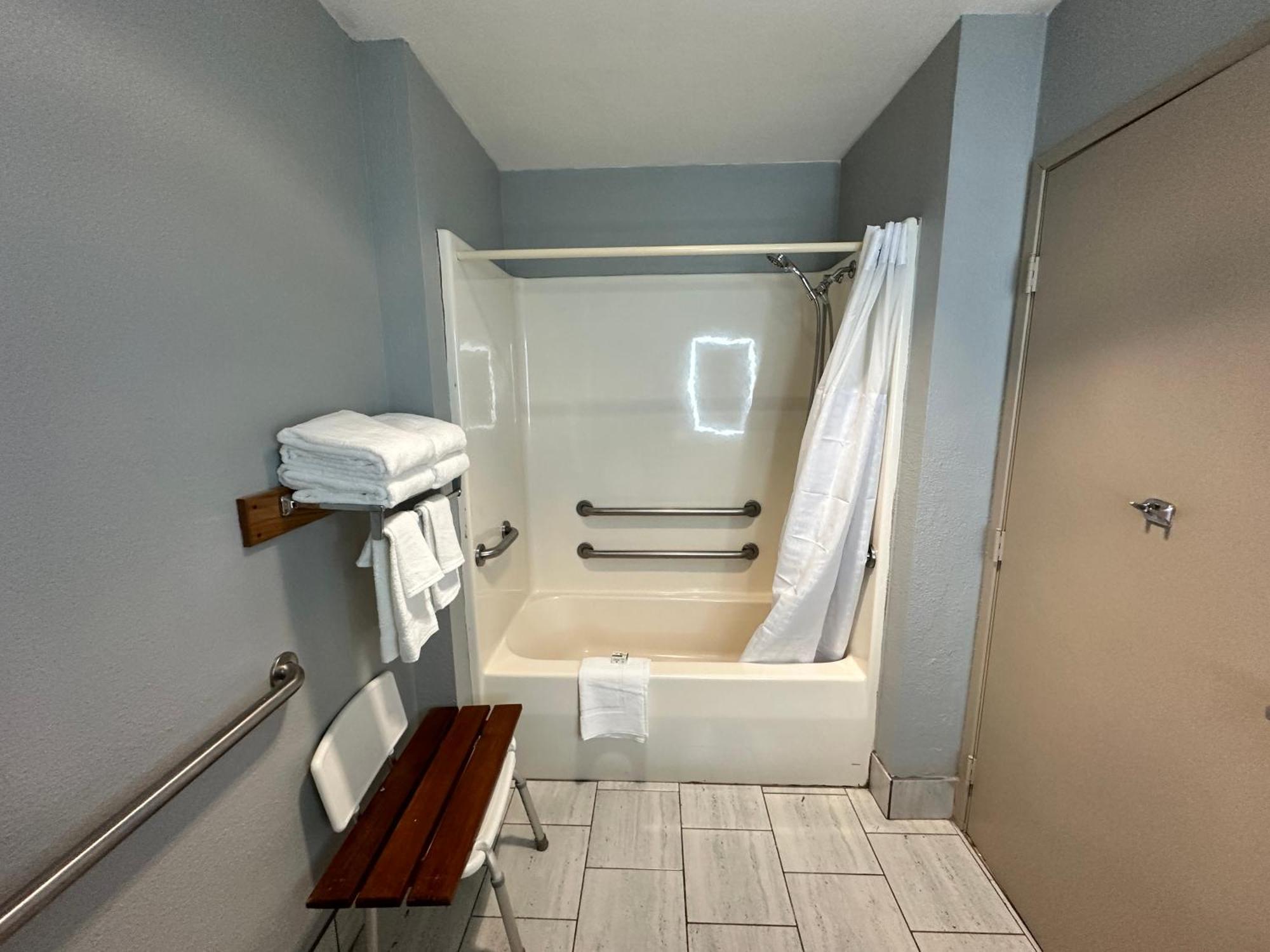 Americinn By Wyndham Reedsburg Zewnętrze zdjęcie