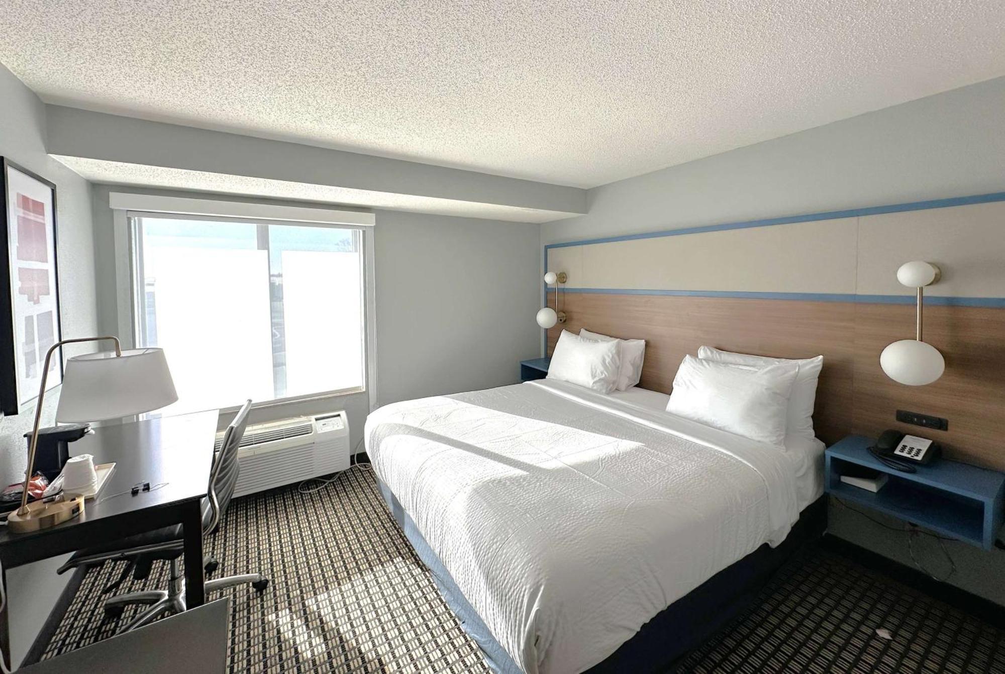 Americinn By Wyndham Reedsburg Zewnętrze zdjęcie