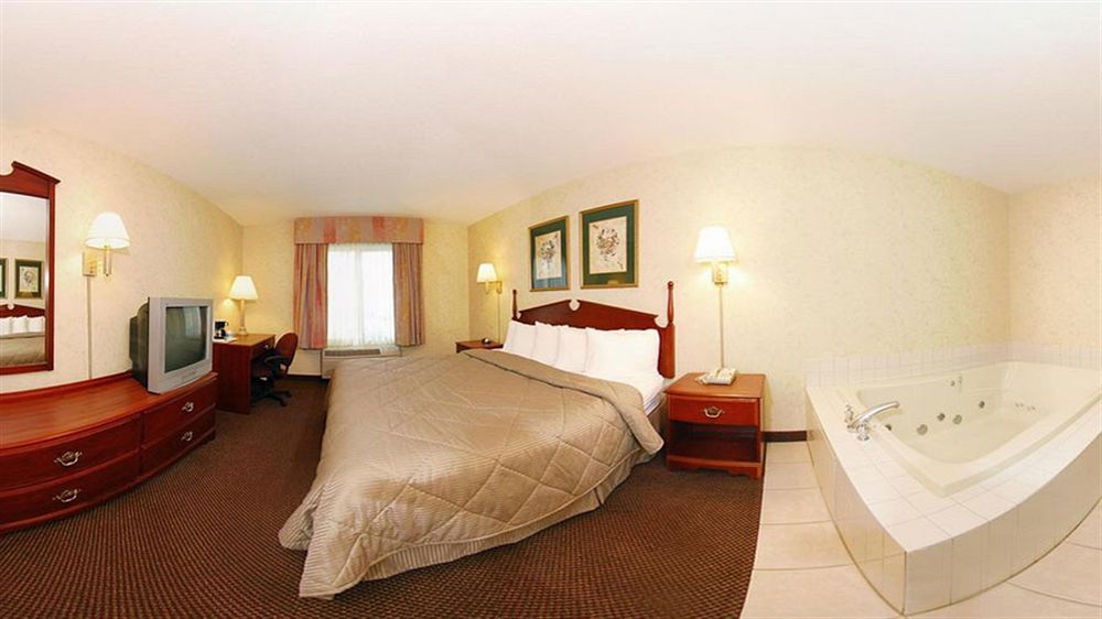 Americinn By Wyndham Reedsburg Zewnętrze zdjęcie